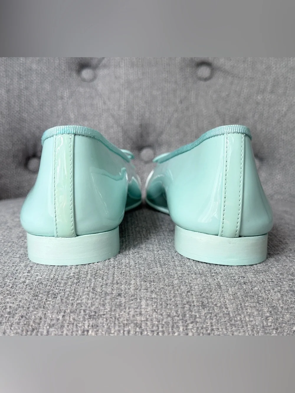 2026 CHANEL TURQUOISE PATENT LEATHER WHITE CC LOGO CAPTOE BALLET FLATS size 37C